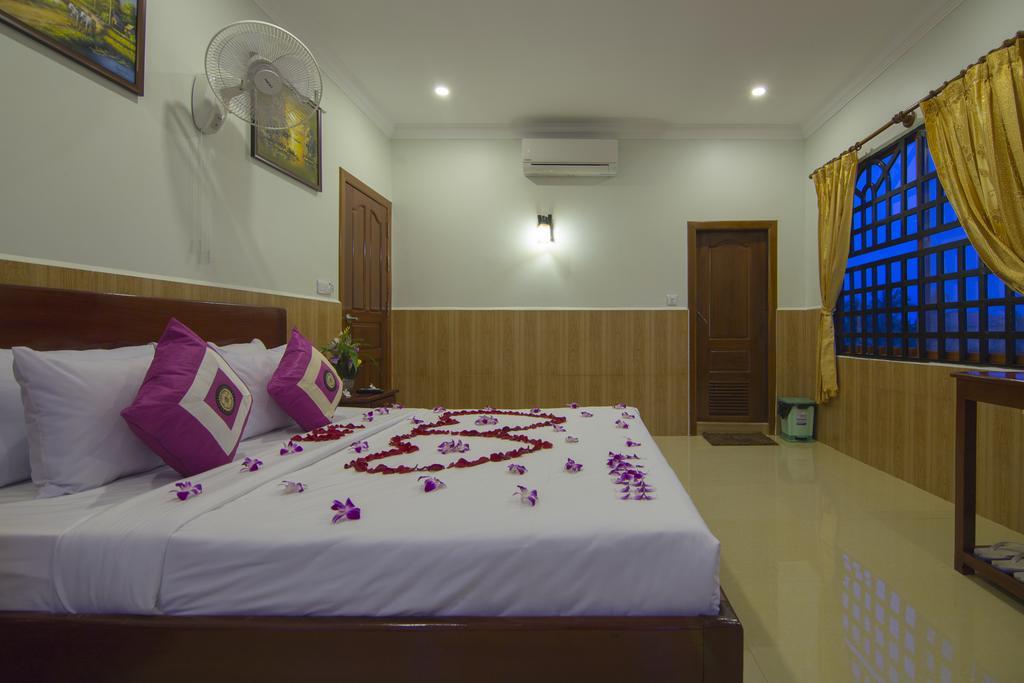 Serkirin Mary Angkor Villa Сиемрип Номер фото